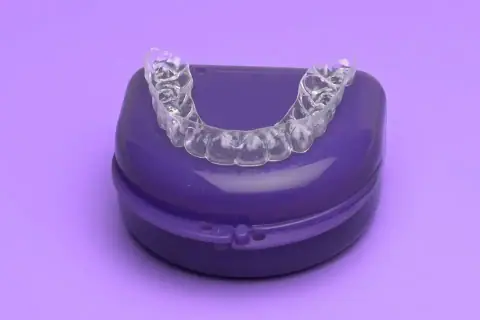 Protège-dents — aperçu de la rotation 360°
